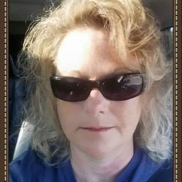 Meet your Posher, Pamela - Picture 1 of 1